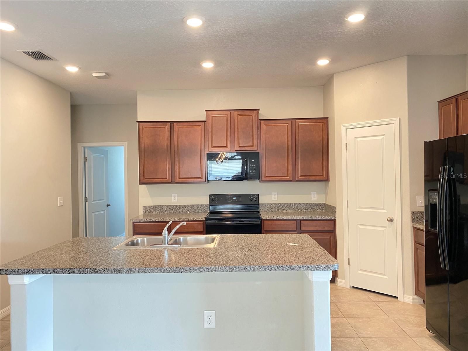Image 4 of 15 For 12615 Lemon Pepper Drive