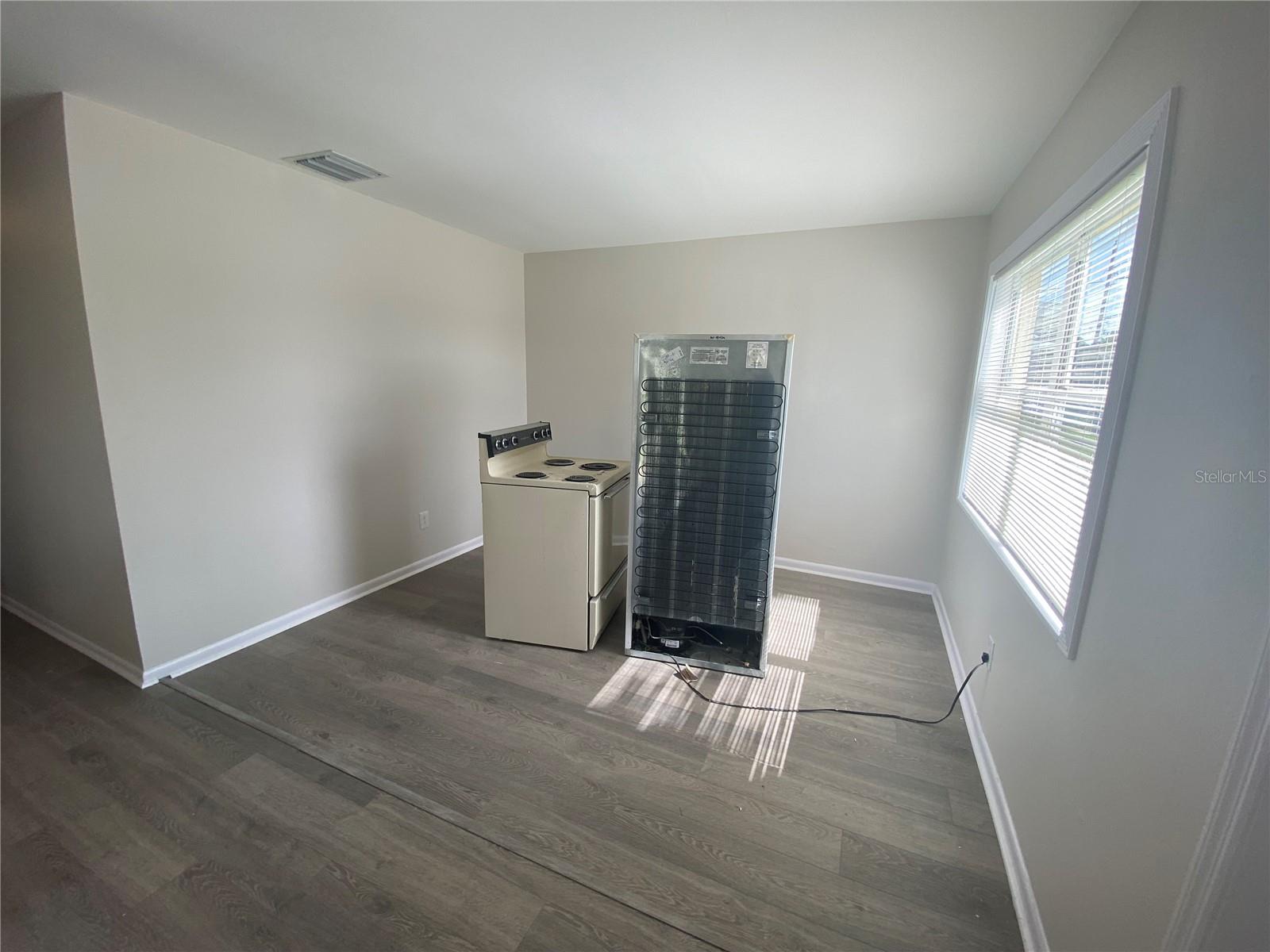 Image 6 of 23 For 10202 27th Street