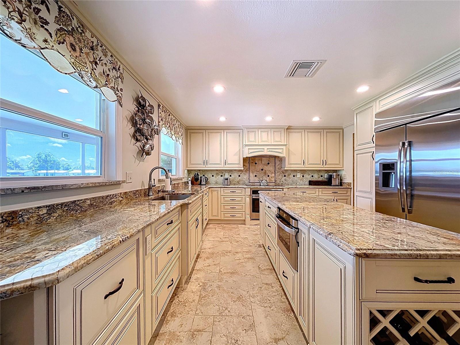 Listing photo id 9 for 11141 Carla Drive