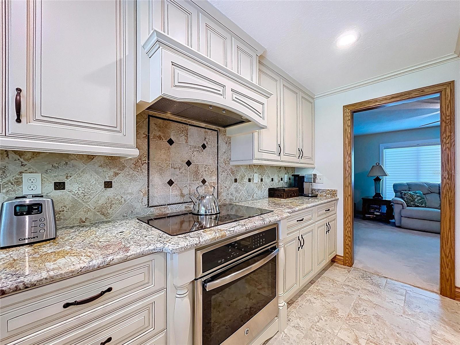Listing photo id 12 for 11141 Carla Drive