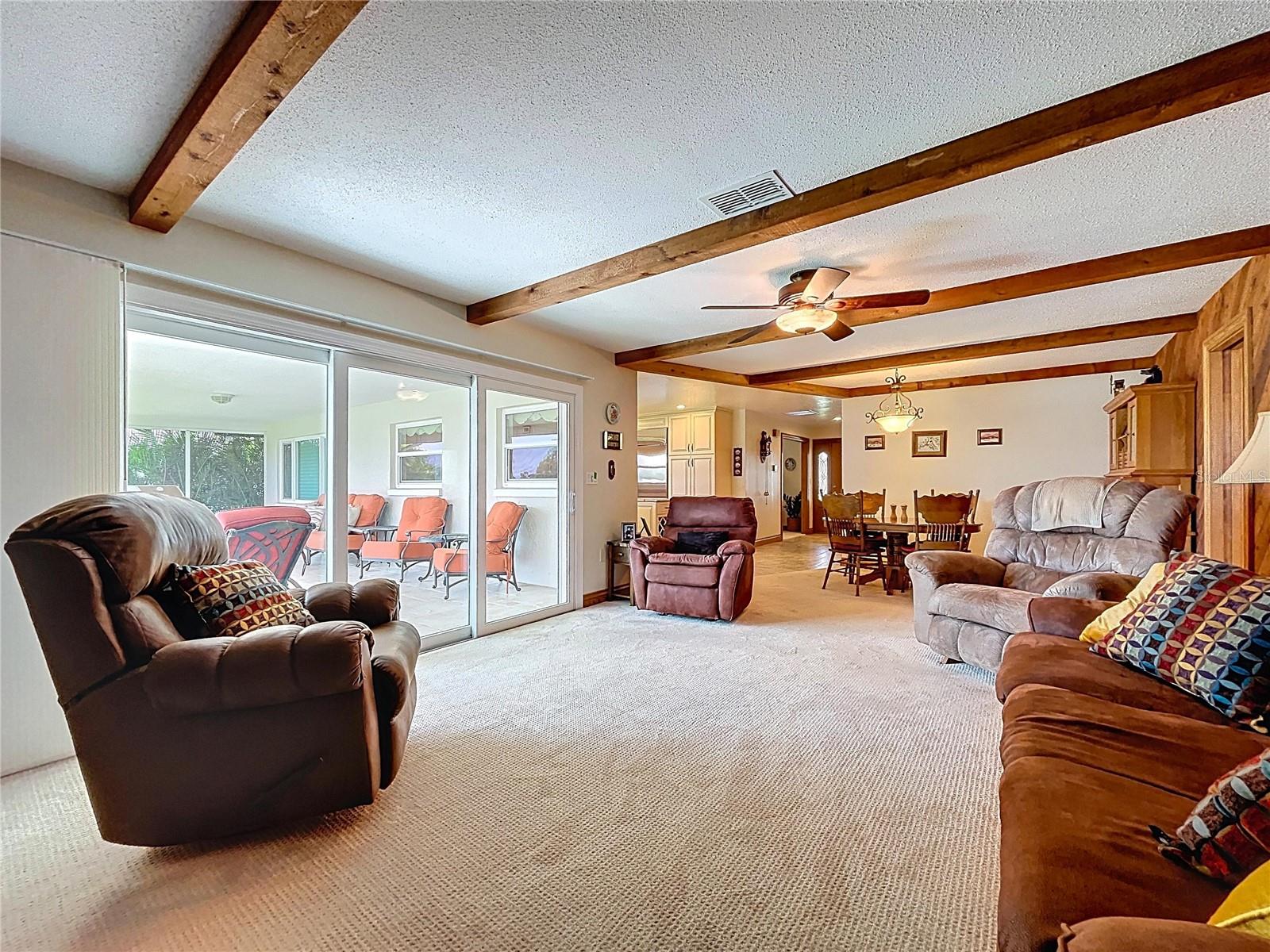 Listing photo id 21 for 11141 Carla Drive