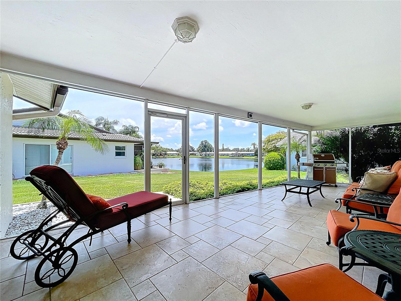 Listing photo id 1 for 11141 Carla Drive