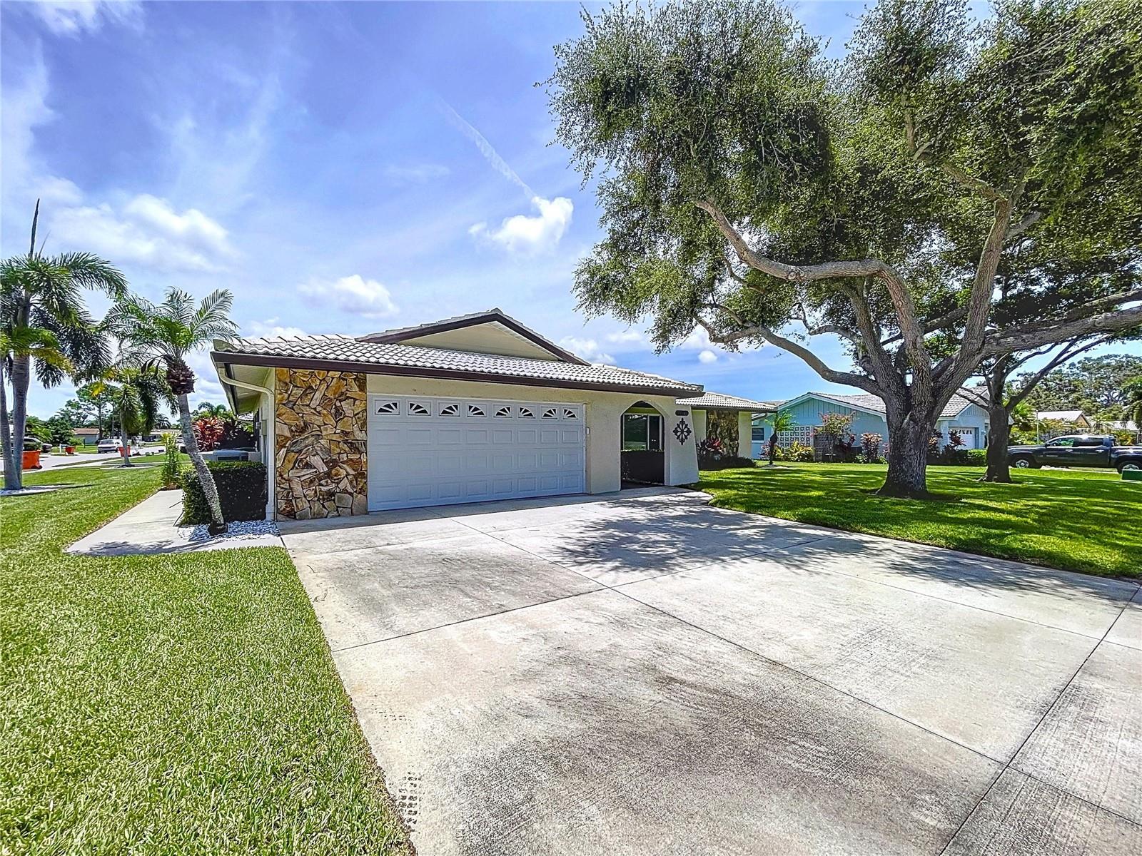 Listing photo id 45 for 11141 Carla Drive
