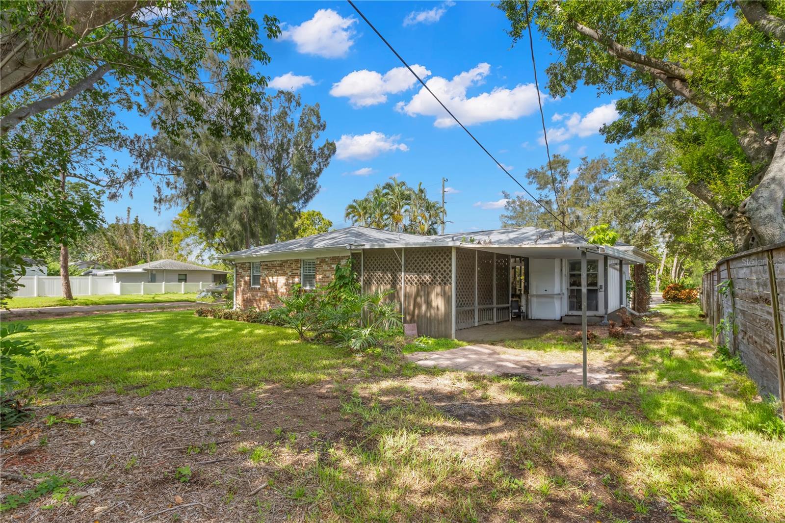 Image 13 of 31 For 8431 Riverside Drive Ne