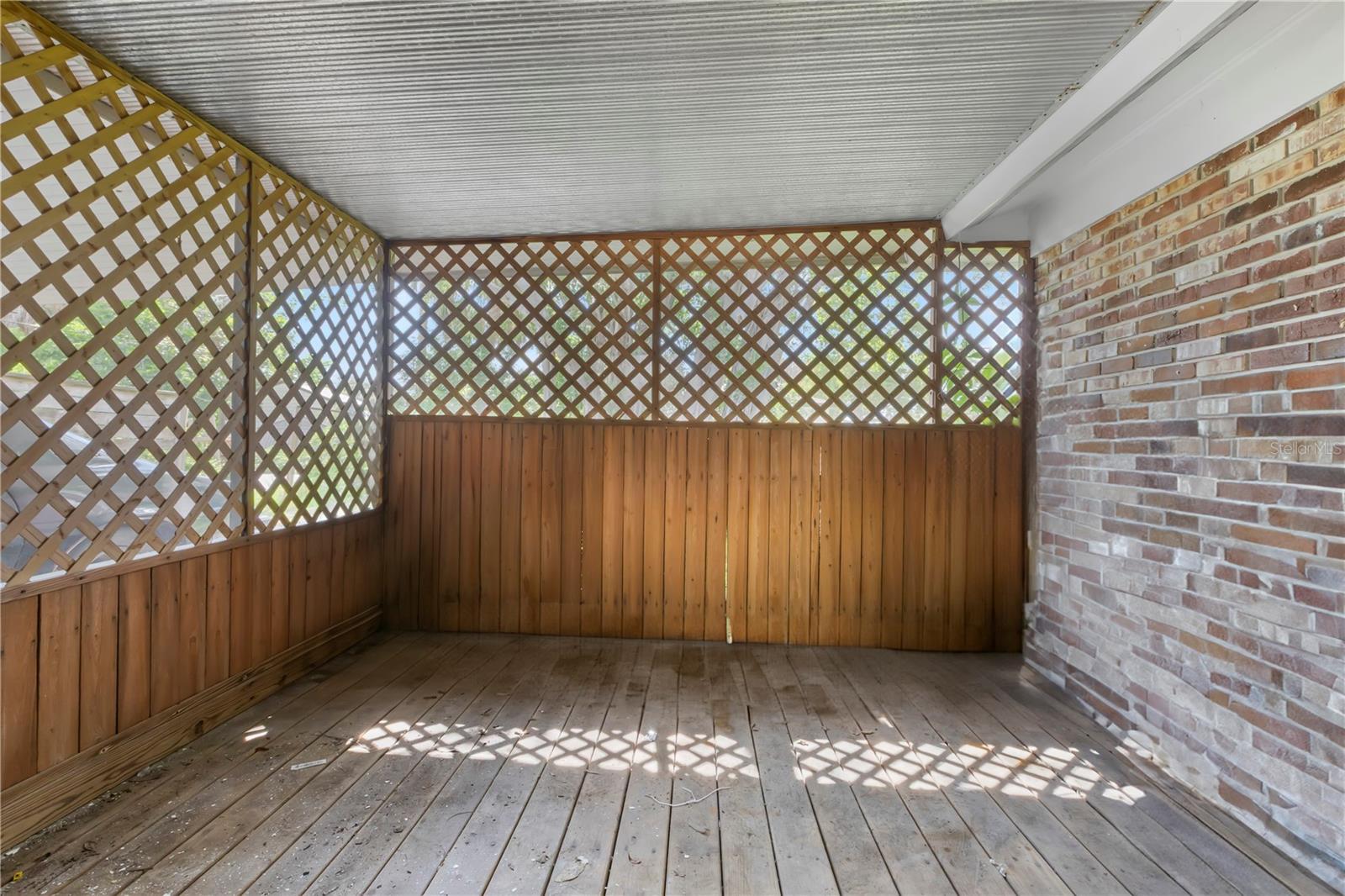 Image 14 of 31 For 8431 Riverside Drive Ne