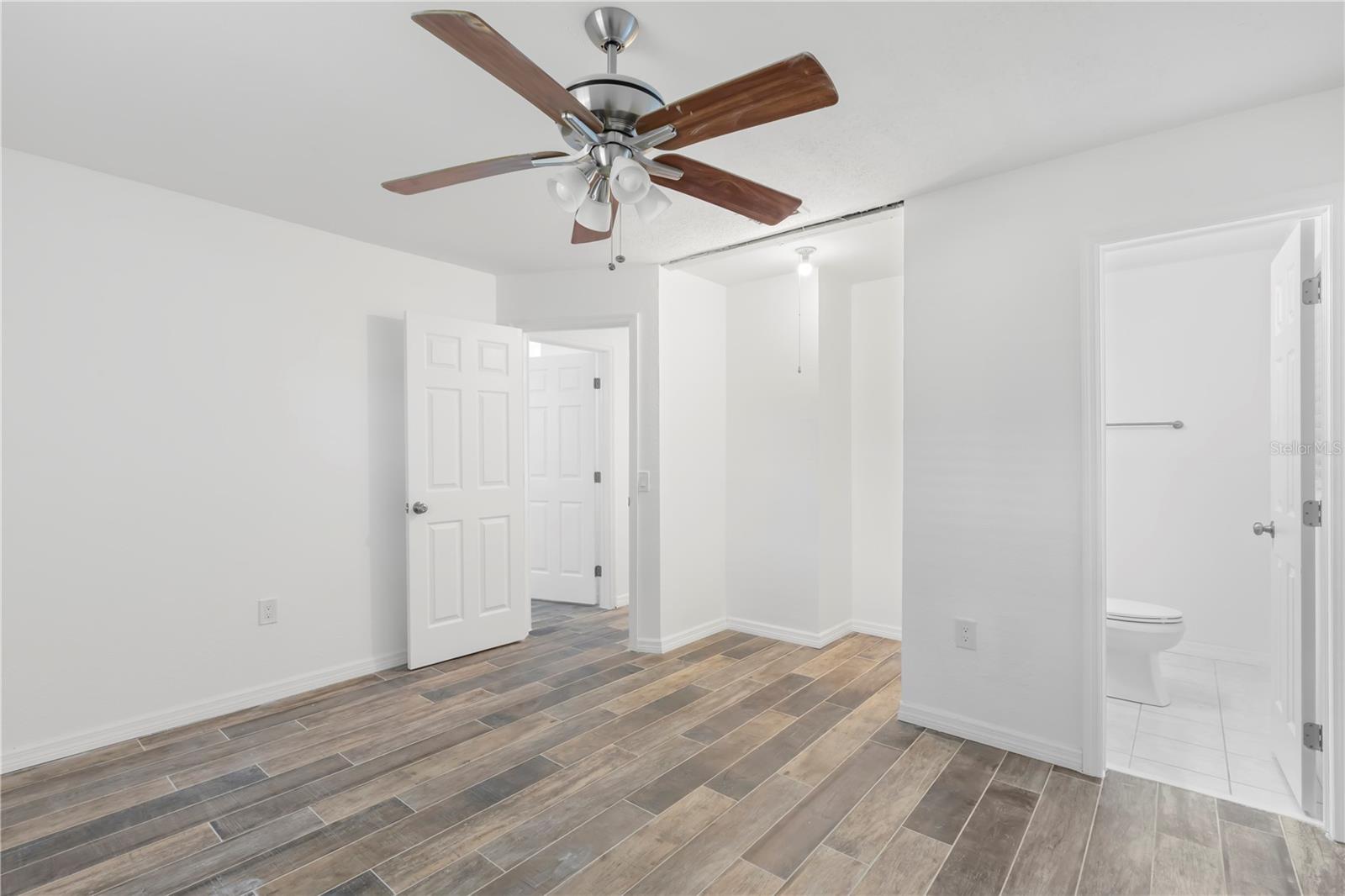 Image 17 of 31 For 8431 Riverside Drive Ne