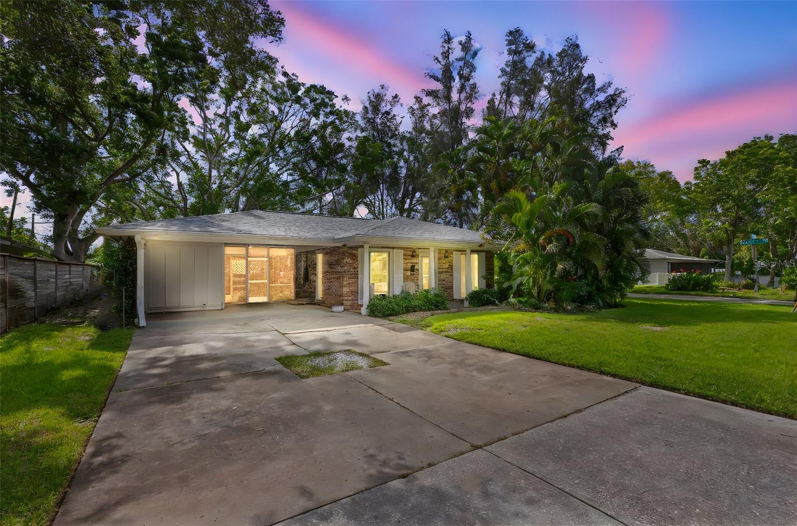 Image 2 of 31 For 8431 Riverside Drive Ne