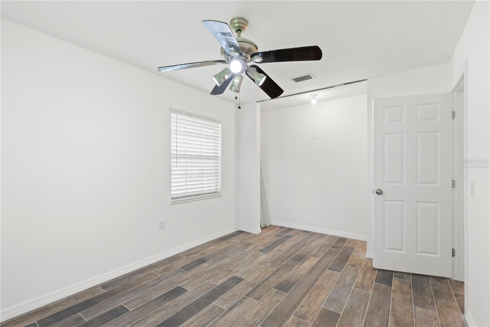 Image 21 of 31 For 8431 Riverside Drive Ne