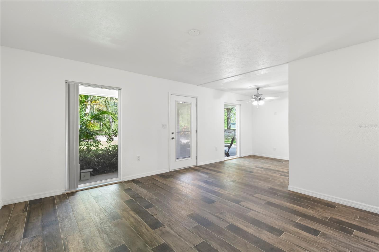 Image 5 of 31 For 8431 Riverside Drive Ne