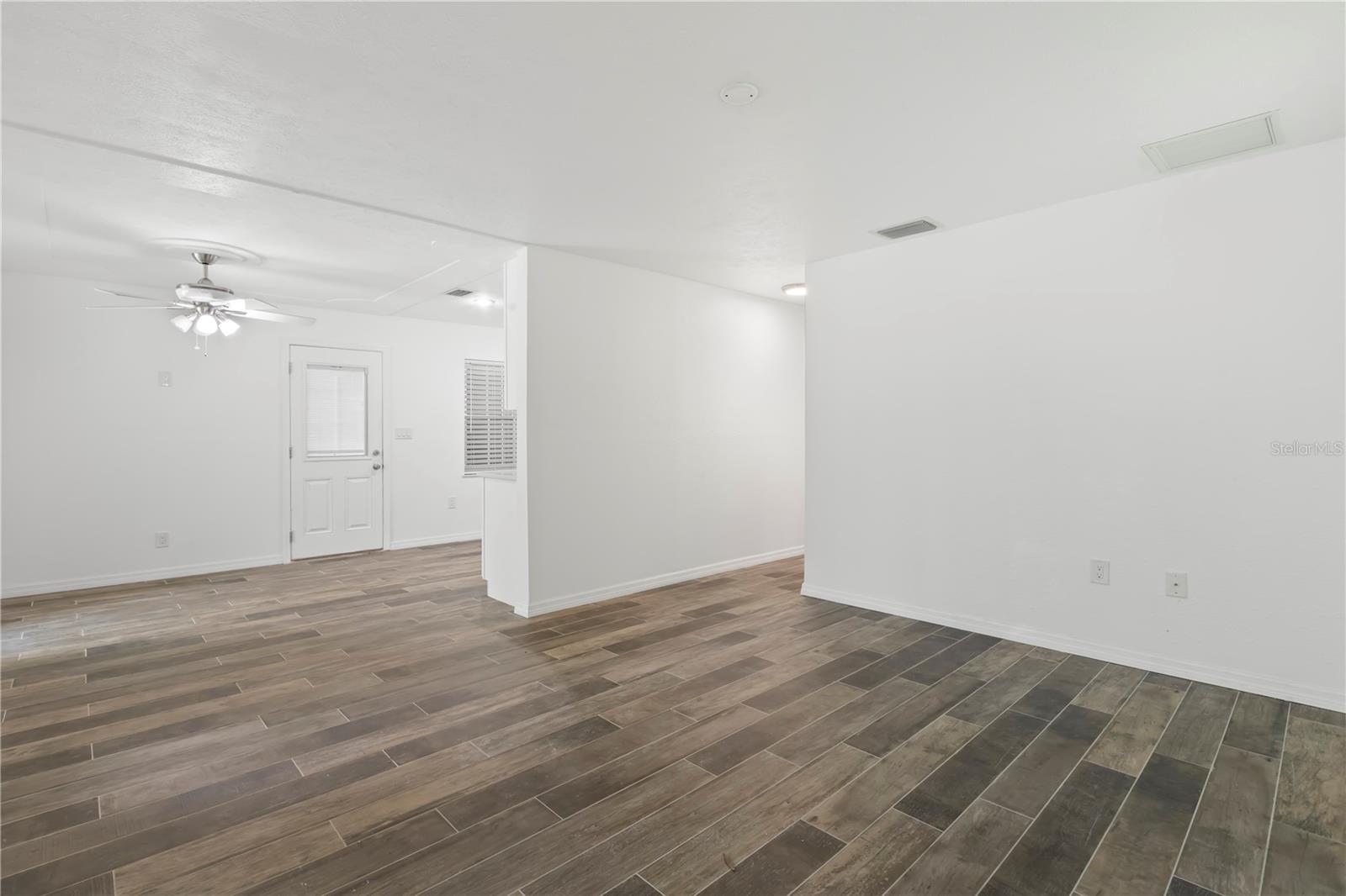 Image 7 of 31 For 8431 Riverside Drive Ne