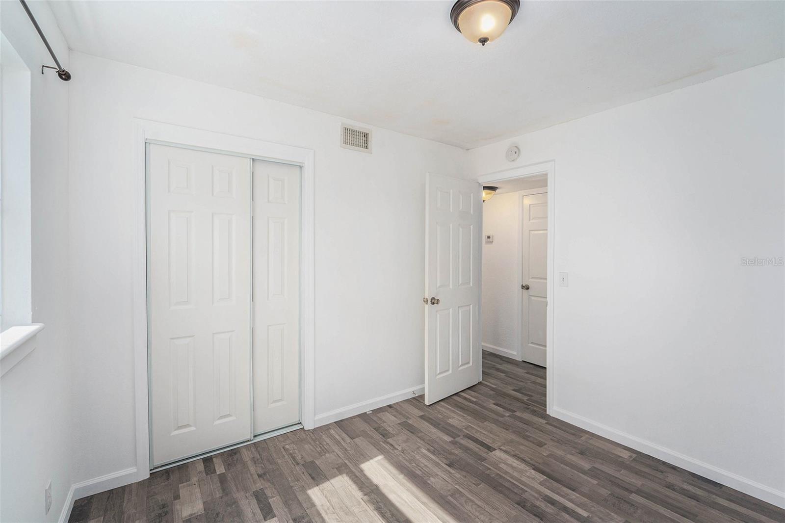 Image 15 of 31 For 6308 Lois Avenue