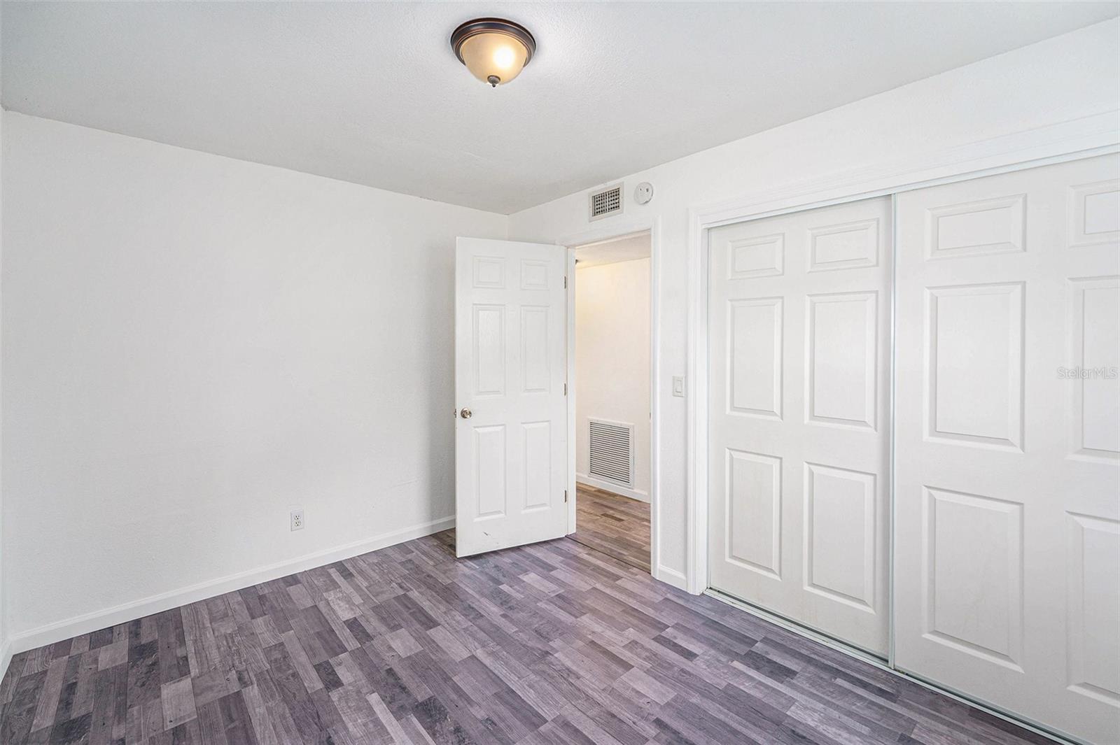 Image 22 of 31 For 6308 Lois Avenue