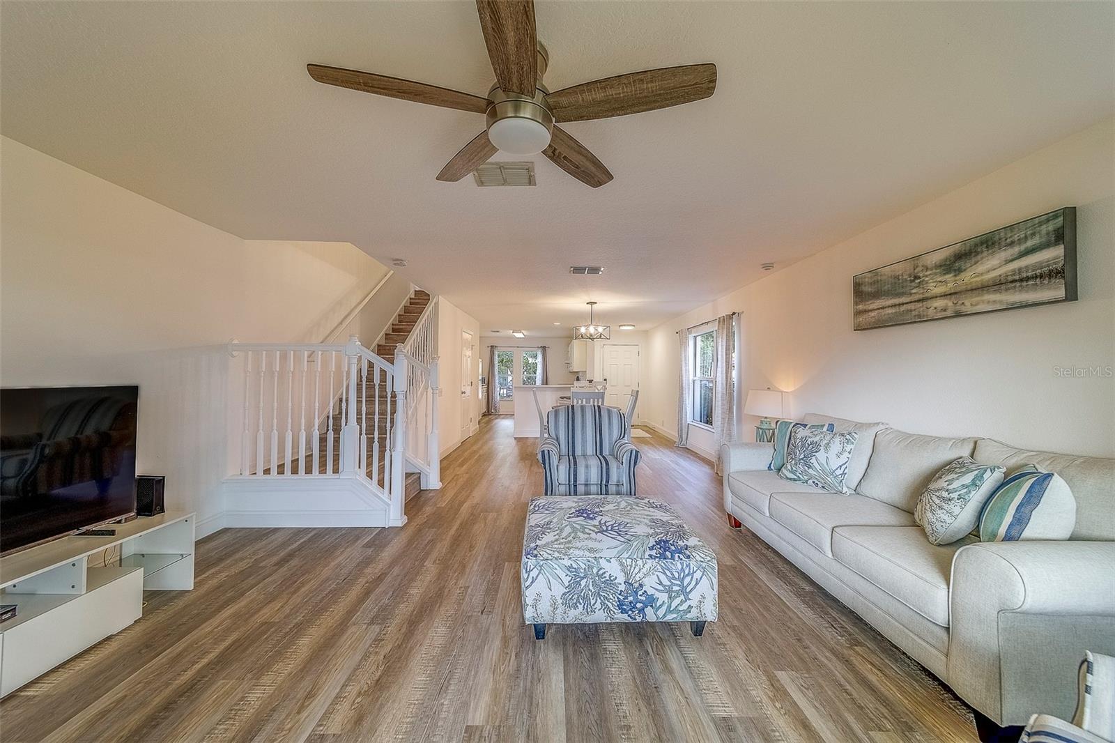 Listing photo id 10 for 2564 Hidden Cove Lane