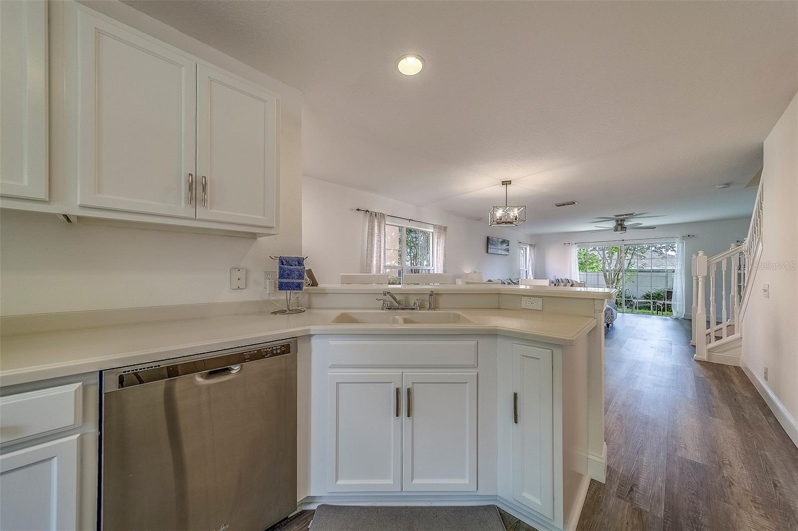 Listing photo id 15 for 2564 Hidden Cove Lane