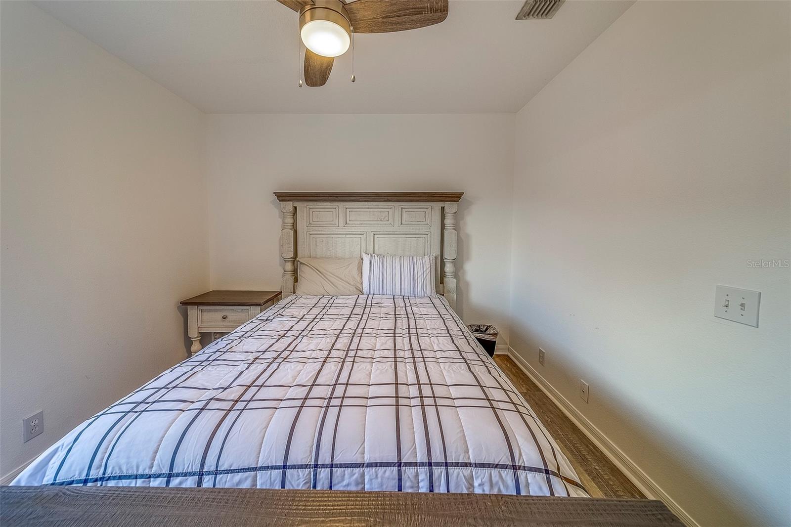 Listing photo id 30 for 2564 Hidden Cove Lane