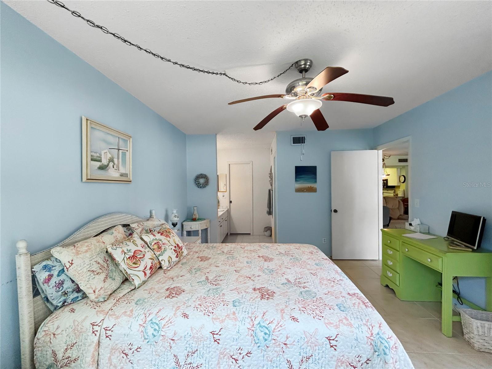 Image 15 of 40 For 14130 Rosemary Lane 6101