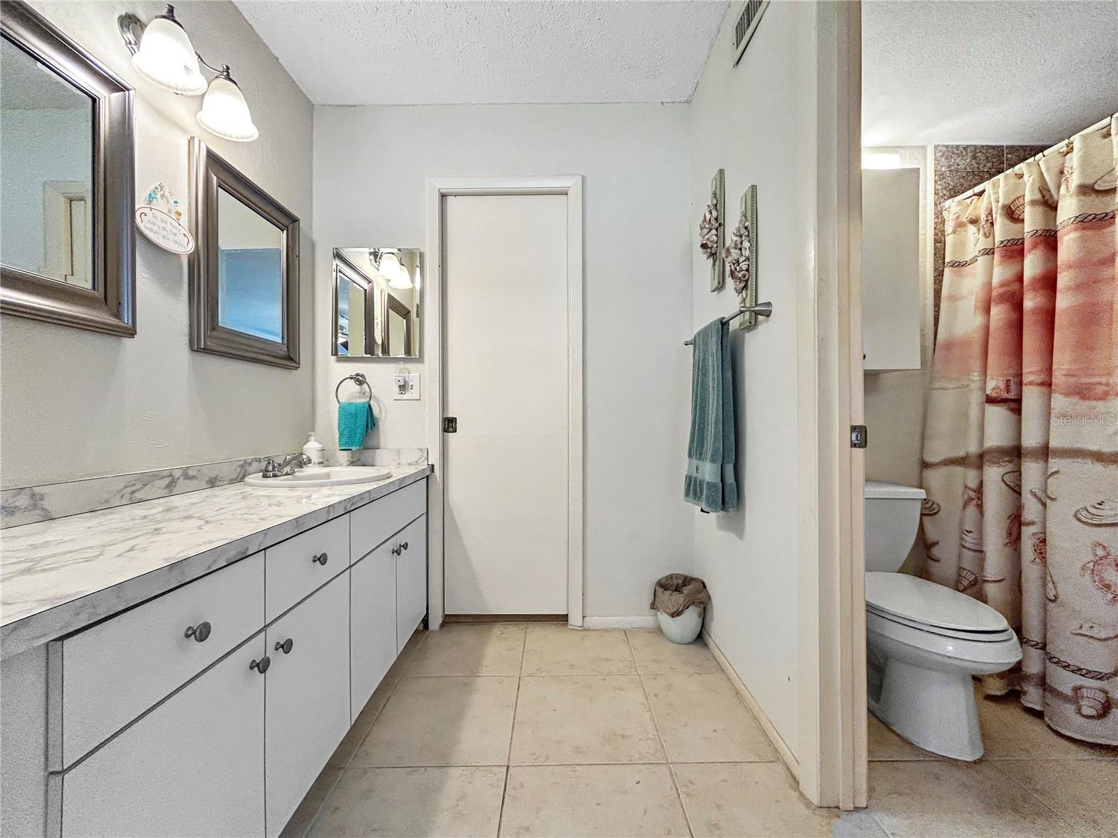Image 17 of 40 For 14130 Rosemary Lane 6101