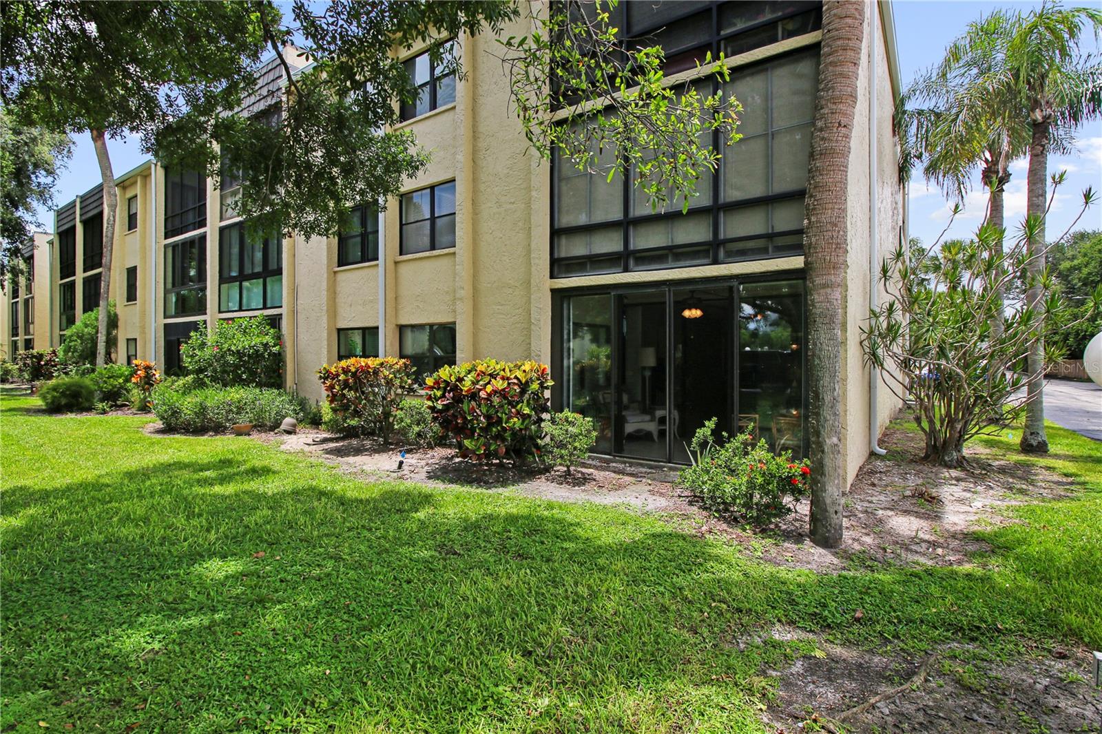 Image 31 of 40 For 14130 Rosemary Lane 6101