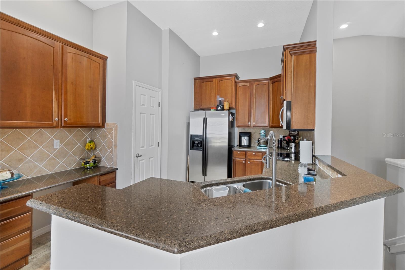 Image 10 of 27 For 6734 Breezy Palm Drive