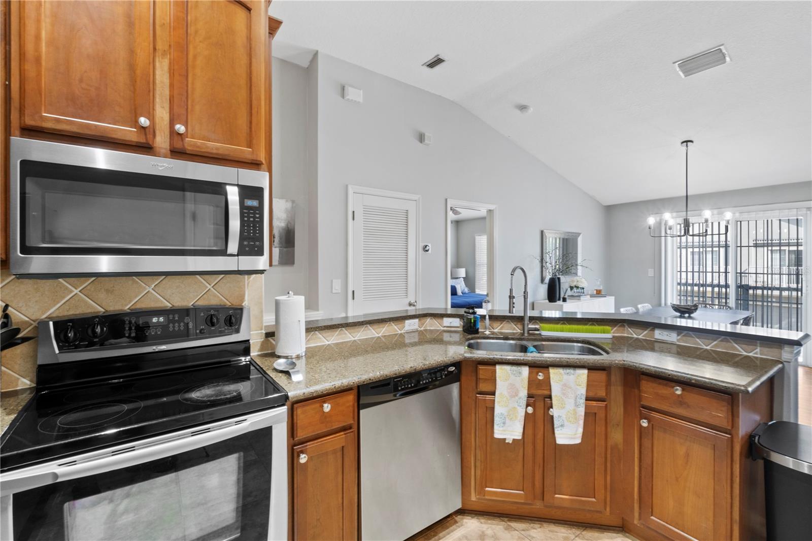 Image 7 of 27 For 6734 Breezy Palm Drive