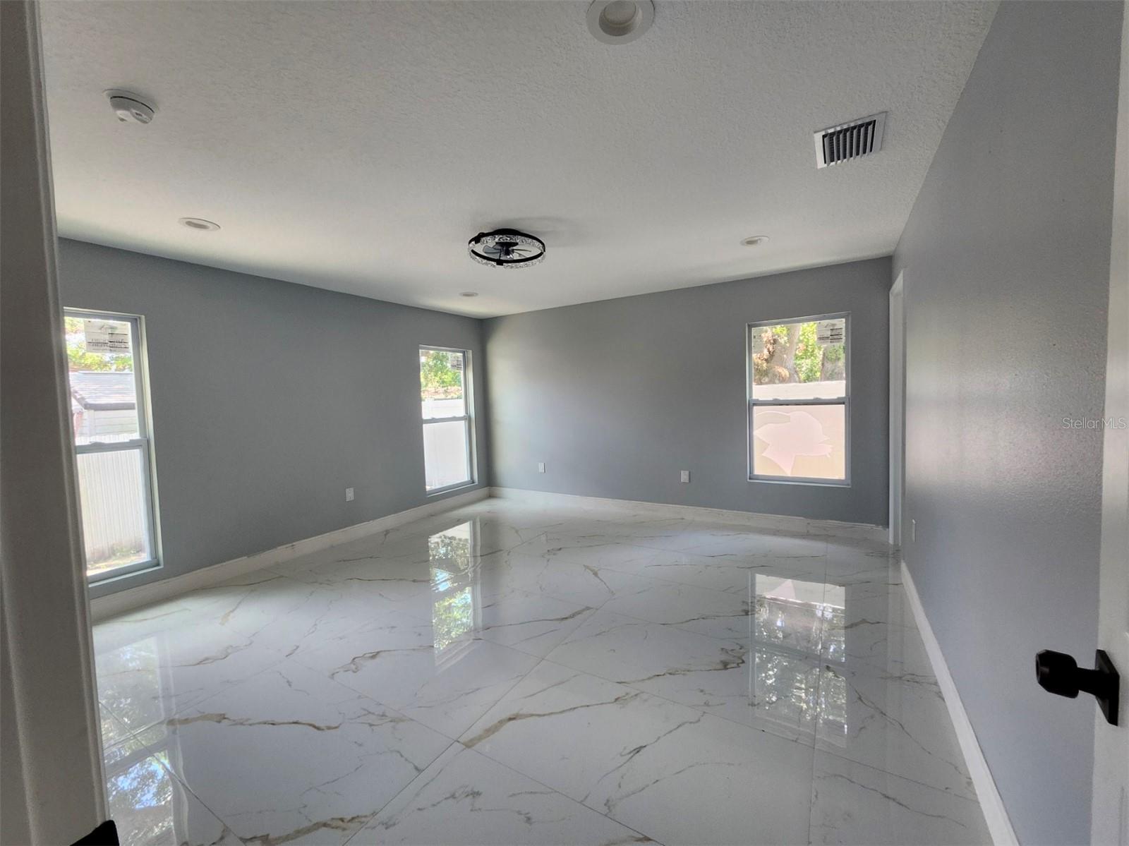 Image 13 of 19 For 2615 38th Avenue