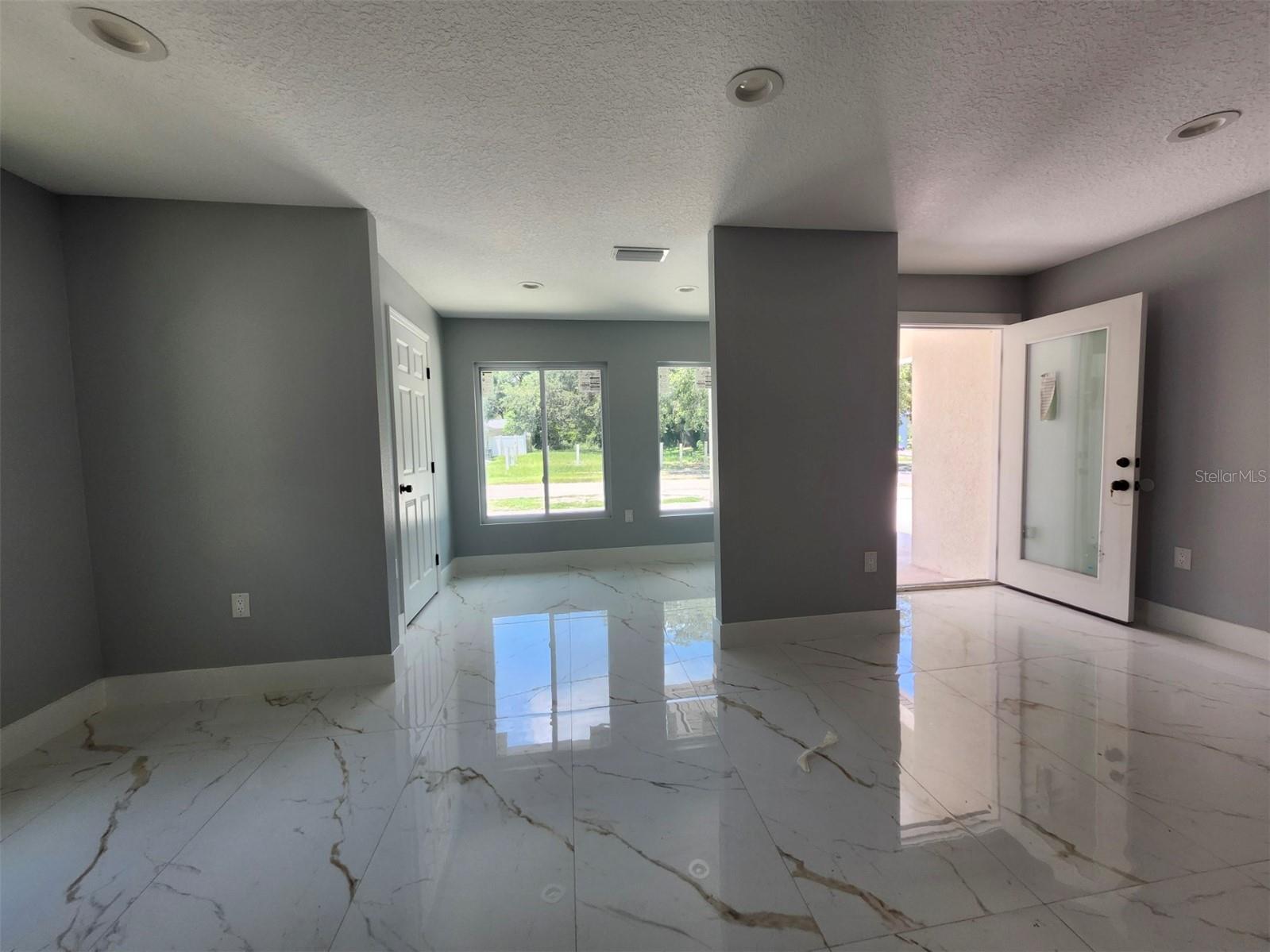 Image 4 of 19 For 2615 38th Avenue