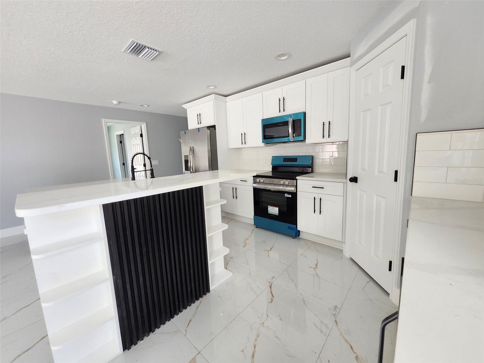 Image 6 of 19 For 2615 38th Avenue