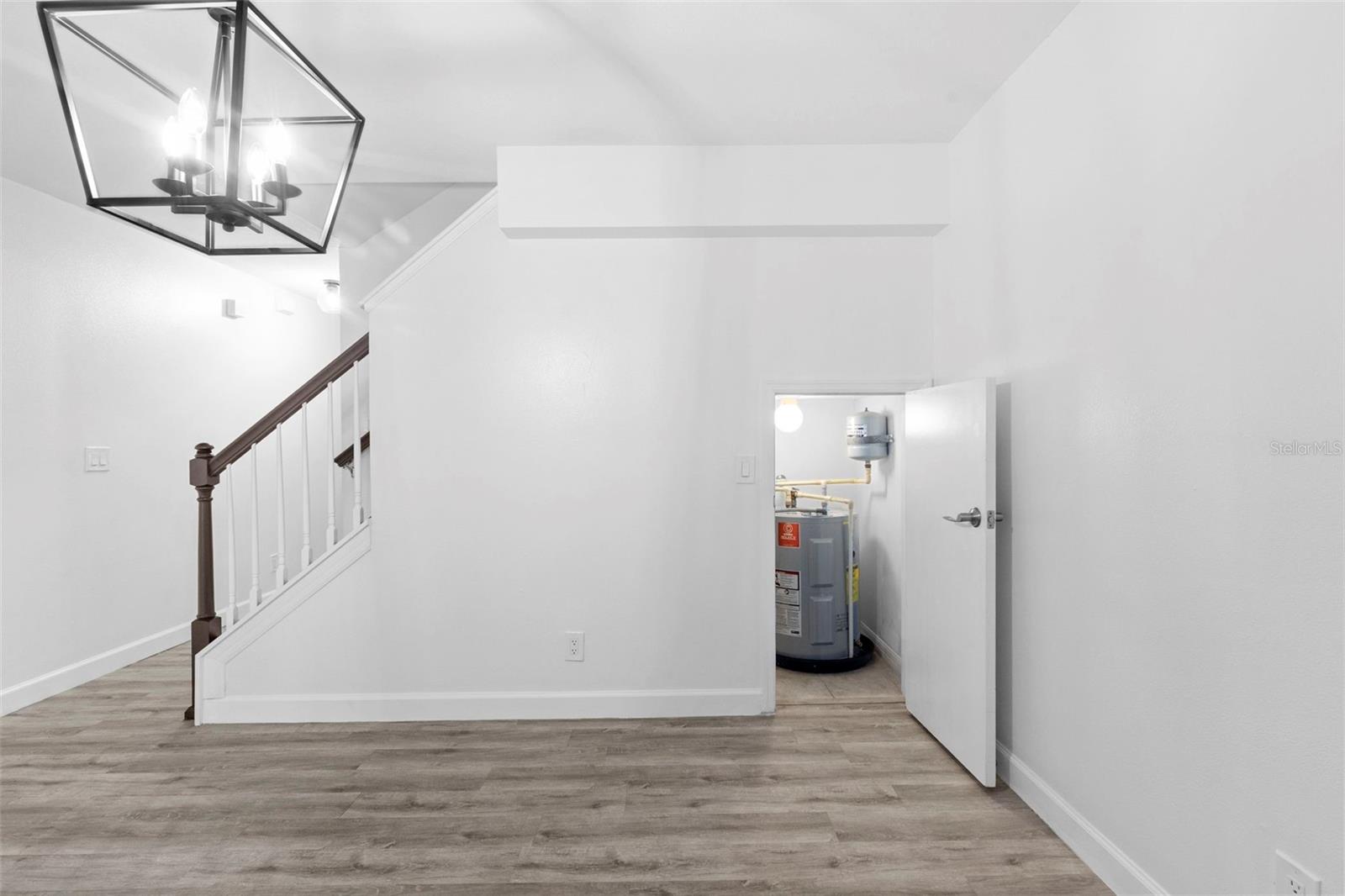 Image 11 of 28 For 9434 Charlesberg Drive