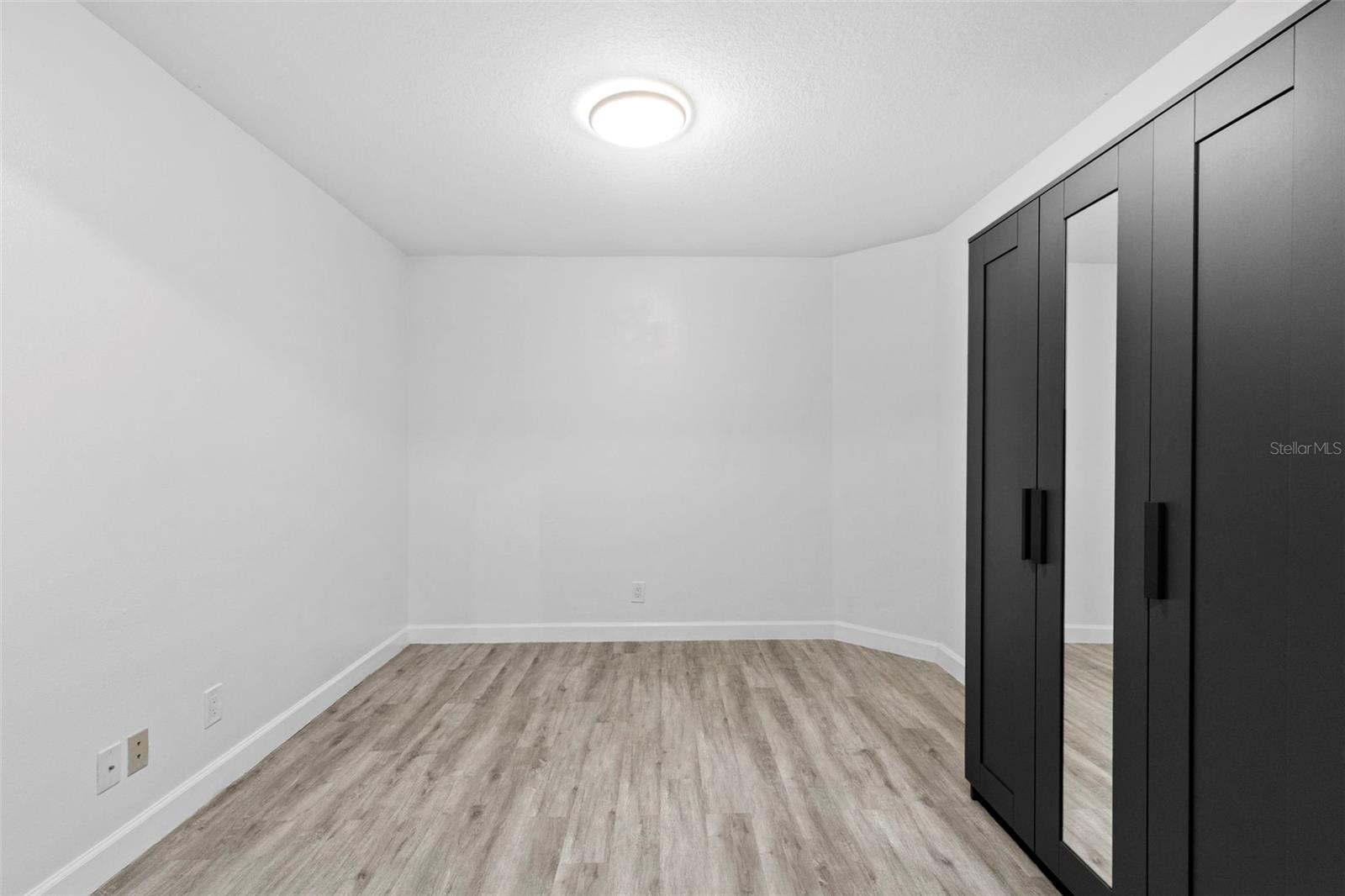 Image 21 of 28 For 9434 Charlesberg Drive