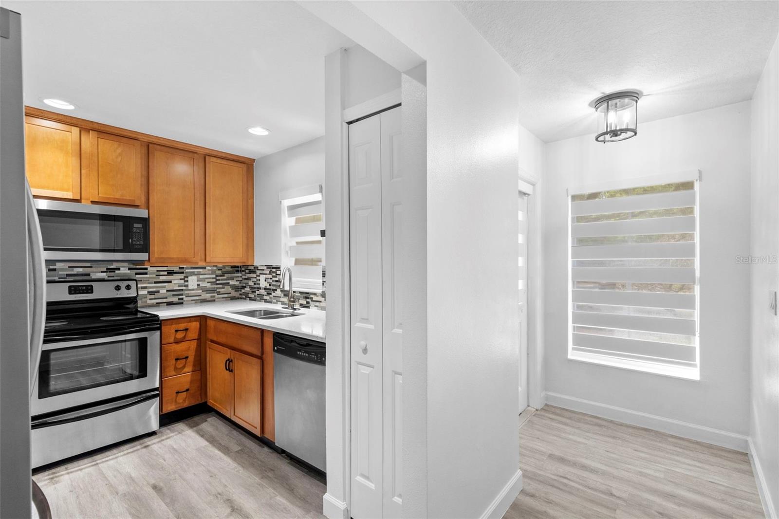Image 5 of 28 For 9434 Charlesberg Drive
