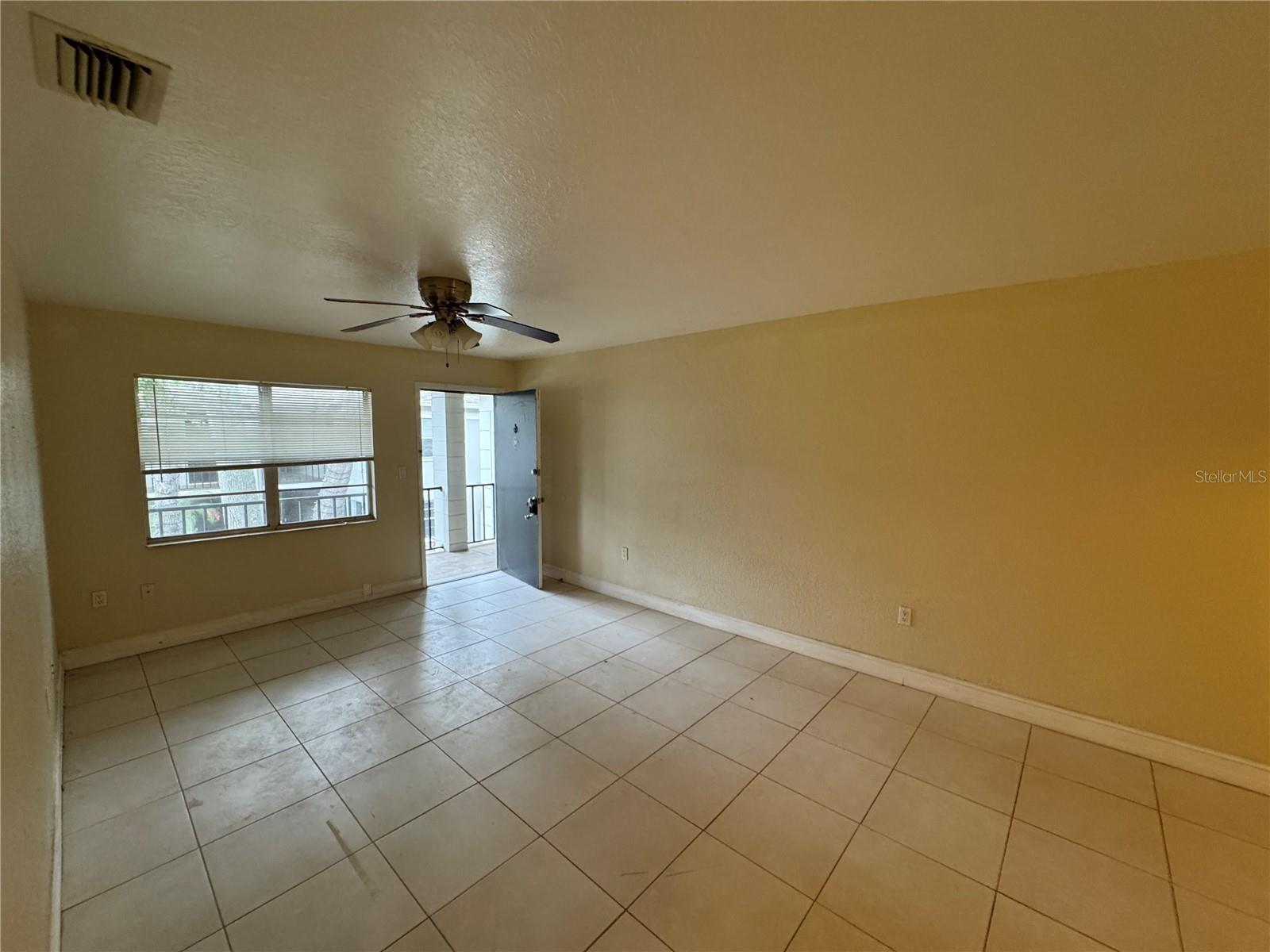 Image 3 of 13 For 5221 Bayshore Boulevard 37