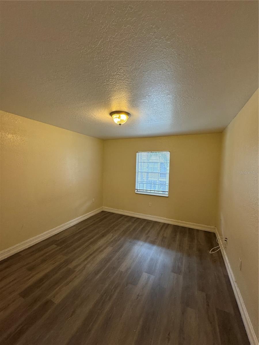 Image 9 of 13 For 5221 Bayshore Boulevard 37