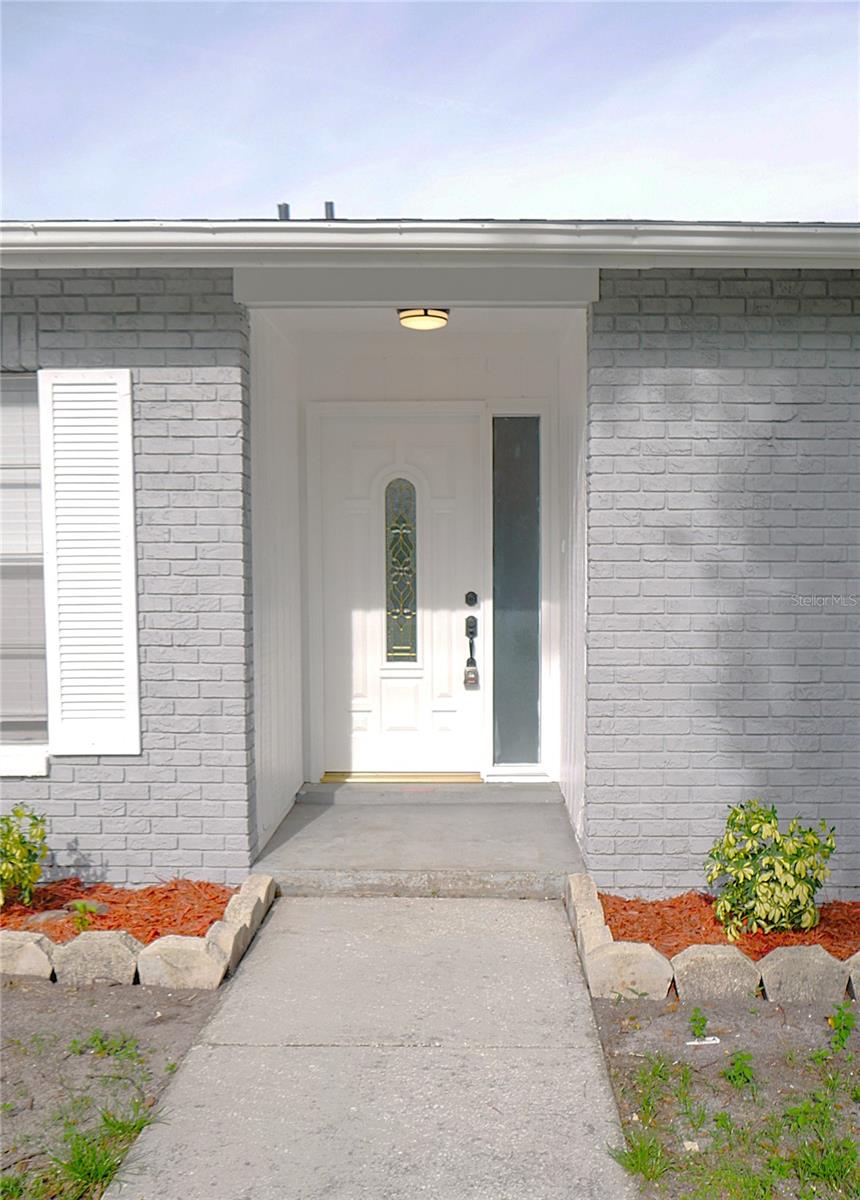 Listing photo id 8 for 1302 Highview Road