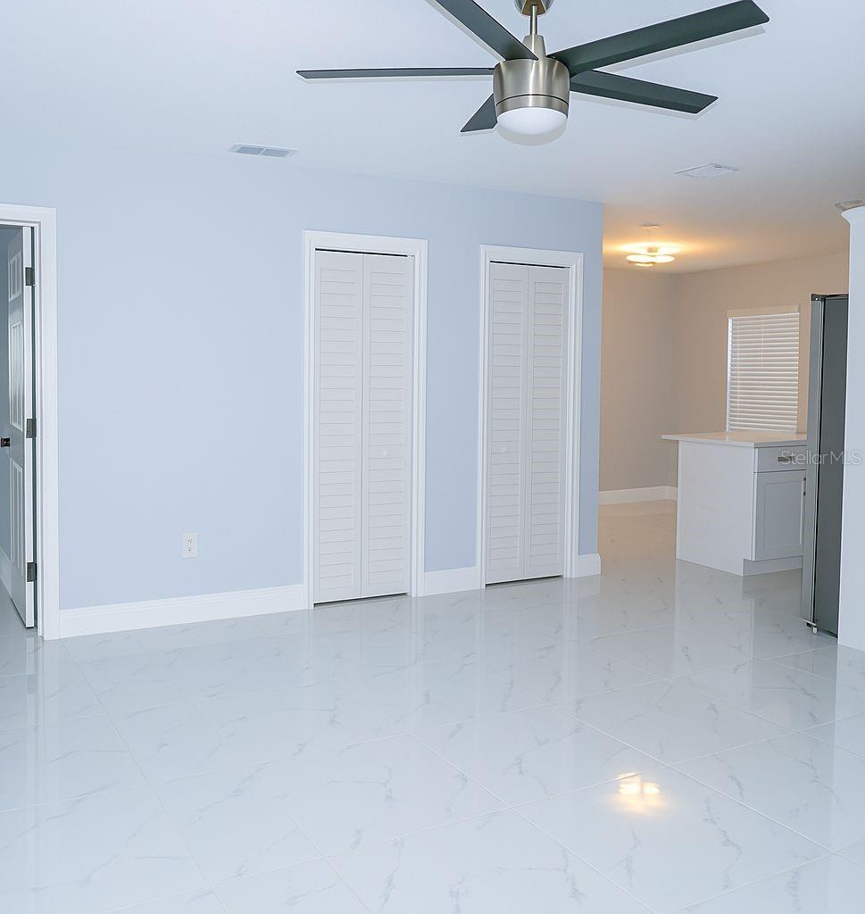 Listing photo id 30 for 1302 Highview Road