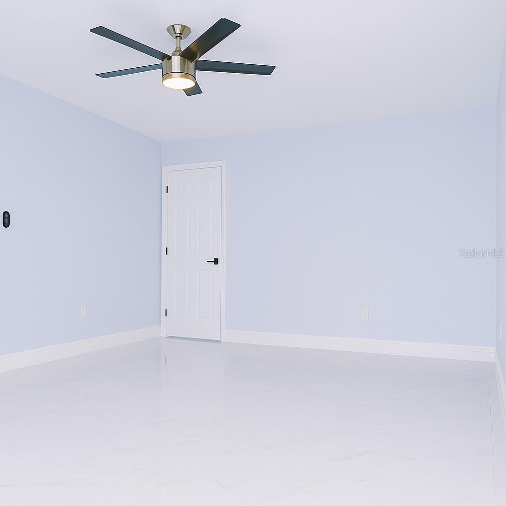 Listing photo id 33 for 1302 Highview Road