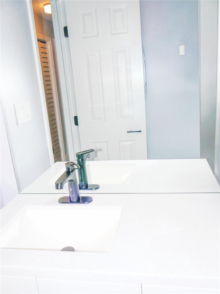 Listing photo id 65 for 1302 Highview Road