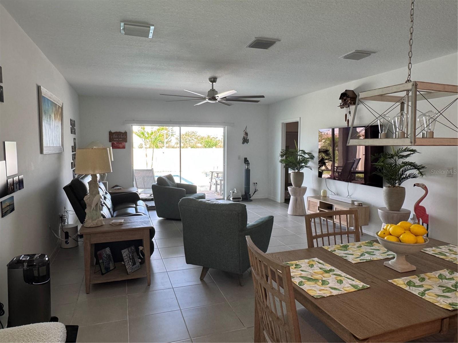 Image 12 of 32 For 11240 Fieldstone Drive