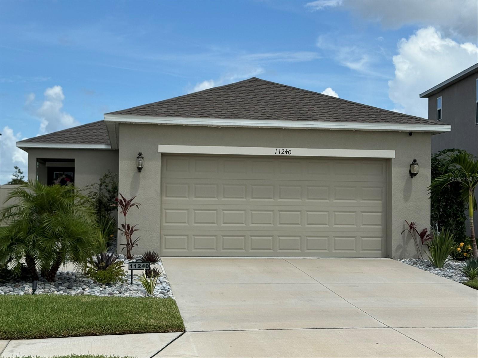 Image 2 of 32 For 11240 Fieldstone Drive