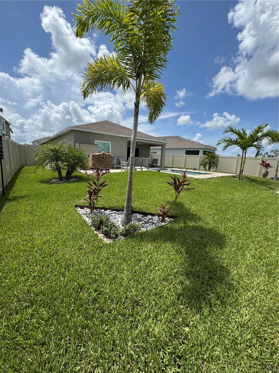 Image 4 of 32 For 11240 Fieldstone Drive
