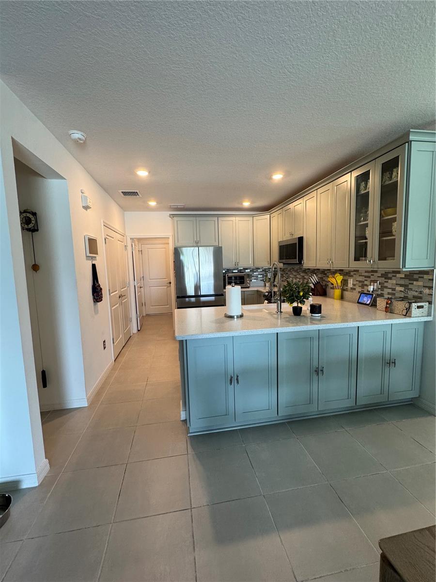 Image 7 of 32 For 11240 Fieldstone Drive