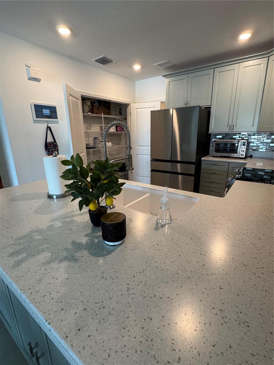 Image 8 of 32 For 11240 Fieldstone Drive