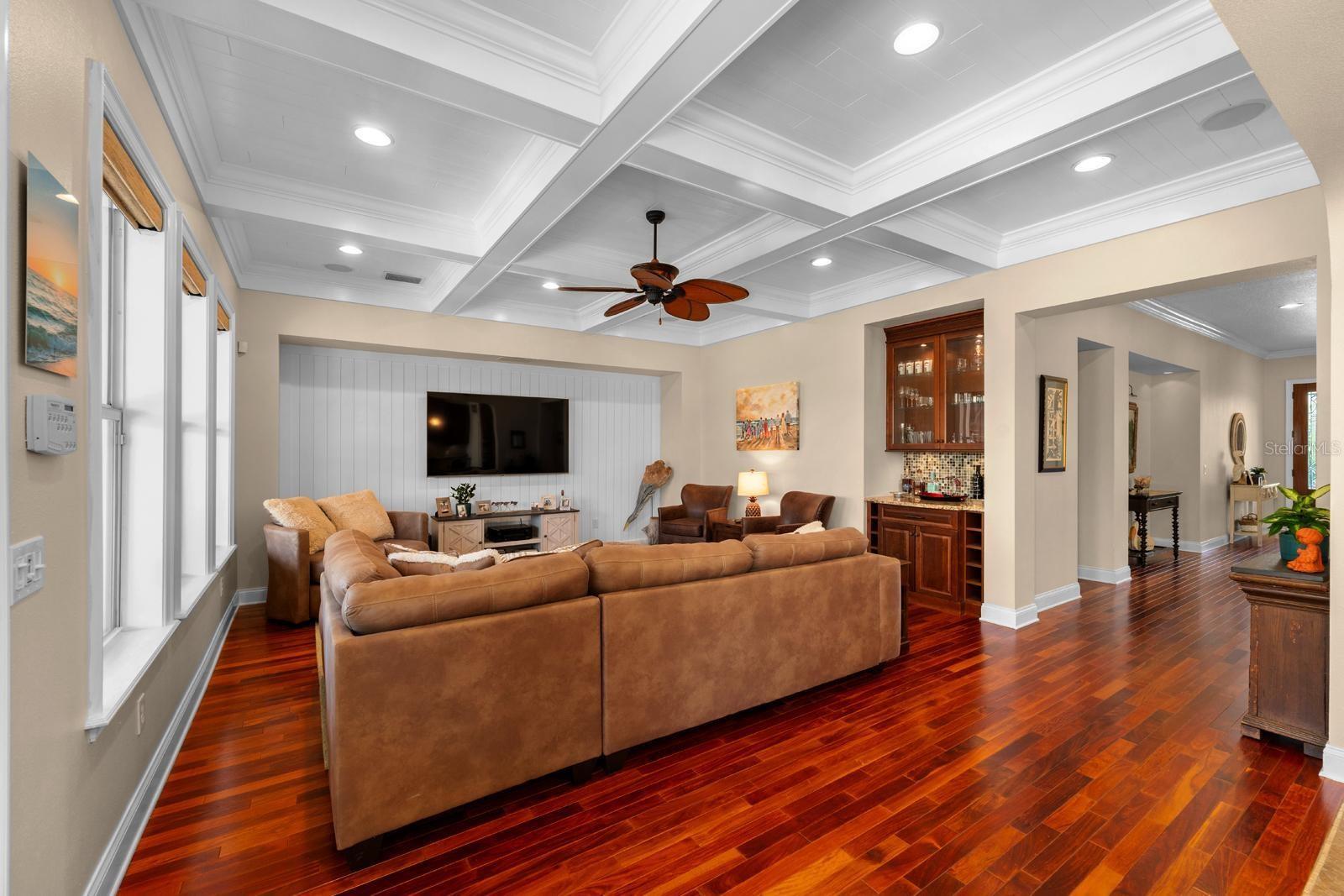 Image 13 of 45 For 703 Islebay Drive