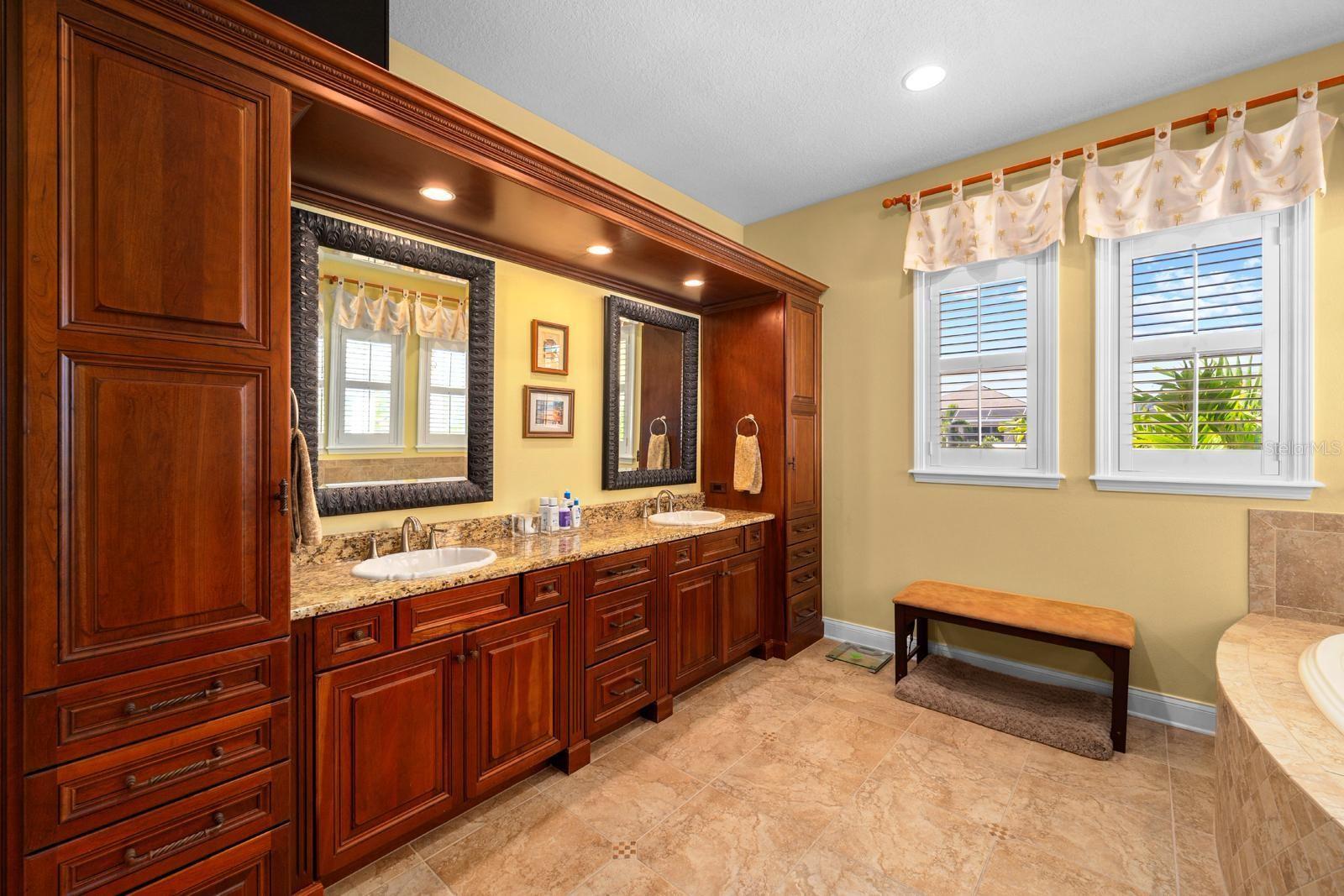 Image 22 of 45 For 703 Islebay Drive
