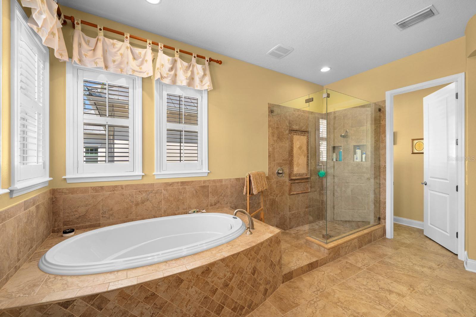 Image 23 of 45 For 703 Islebay Drive