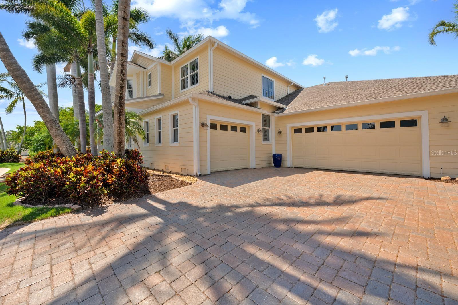 Image 3 of 45 For 703 Islebay Drive