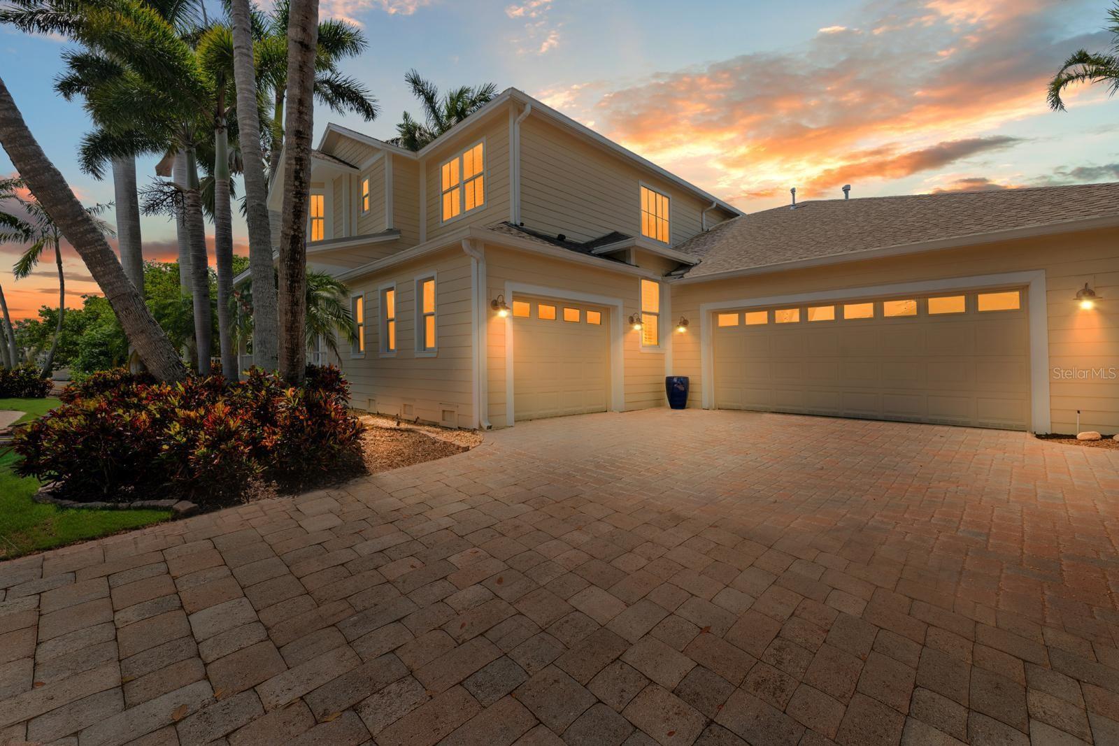 Image 5 of 45 For 703 Islebay Drive