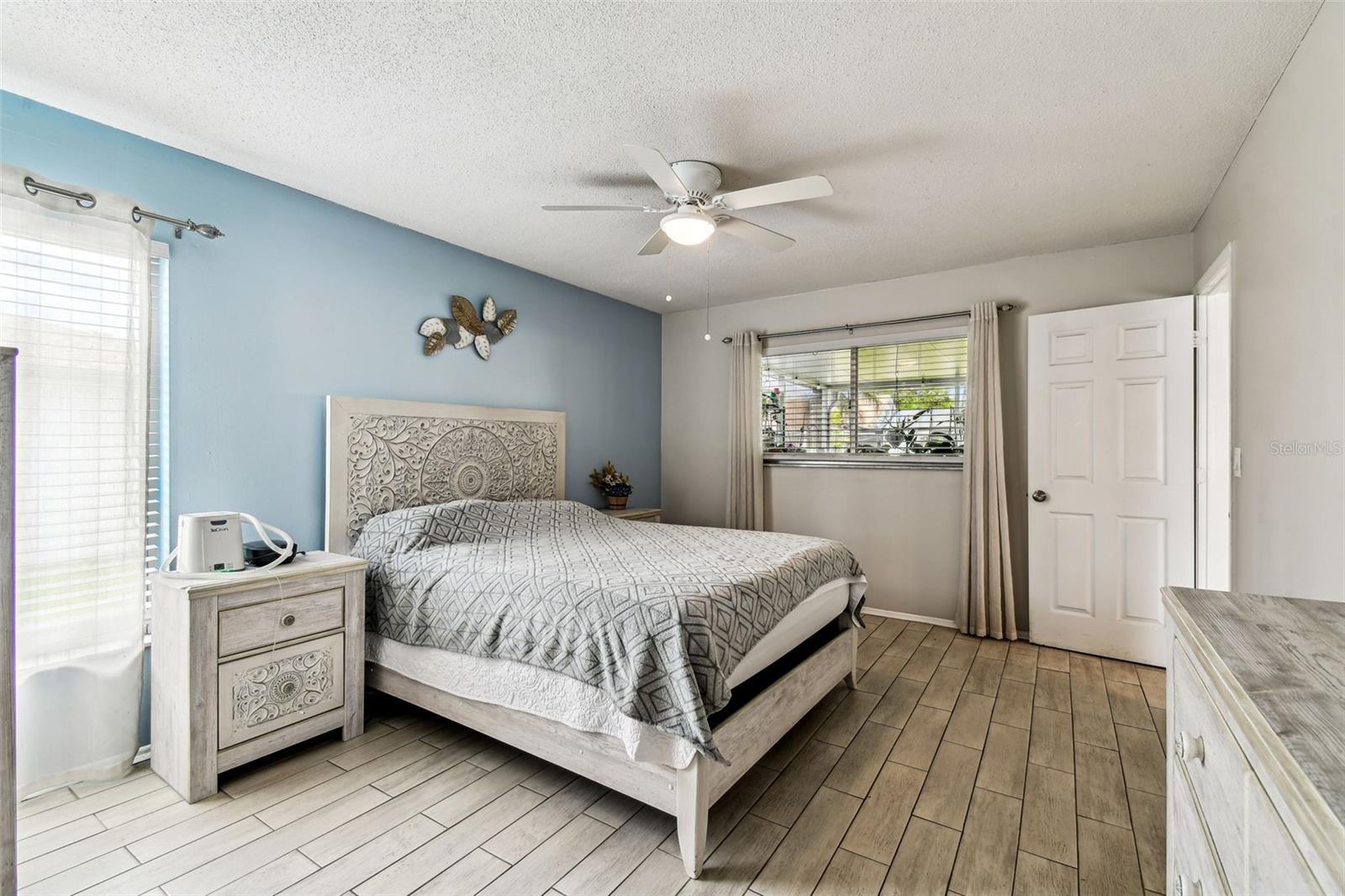 Image 30 of 42 For 4413 Tioga Ave