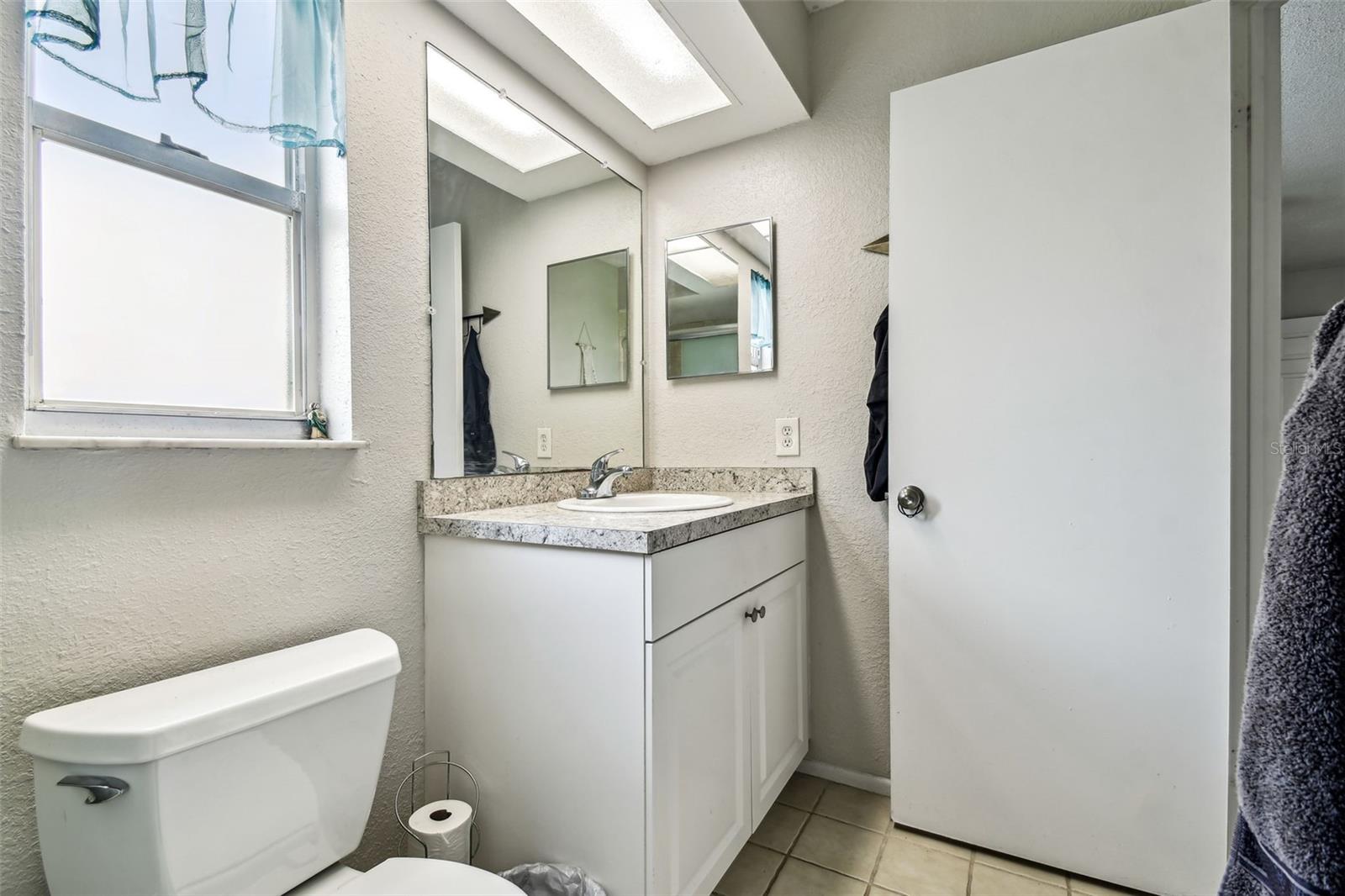 Image 33 of 42 For 4413 Tioga Ave