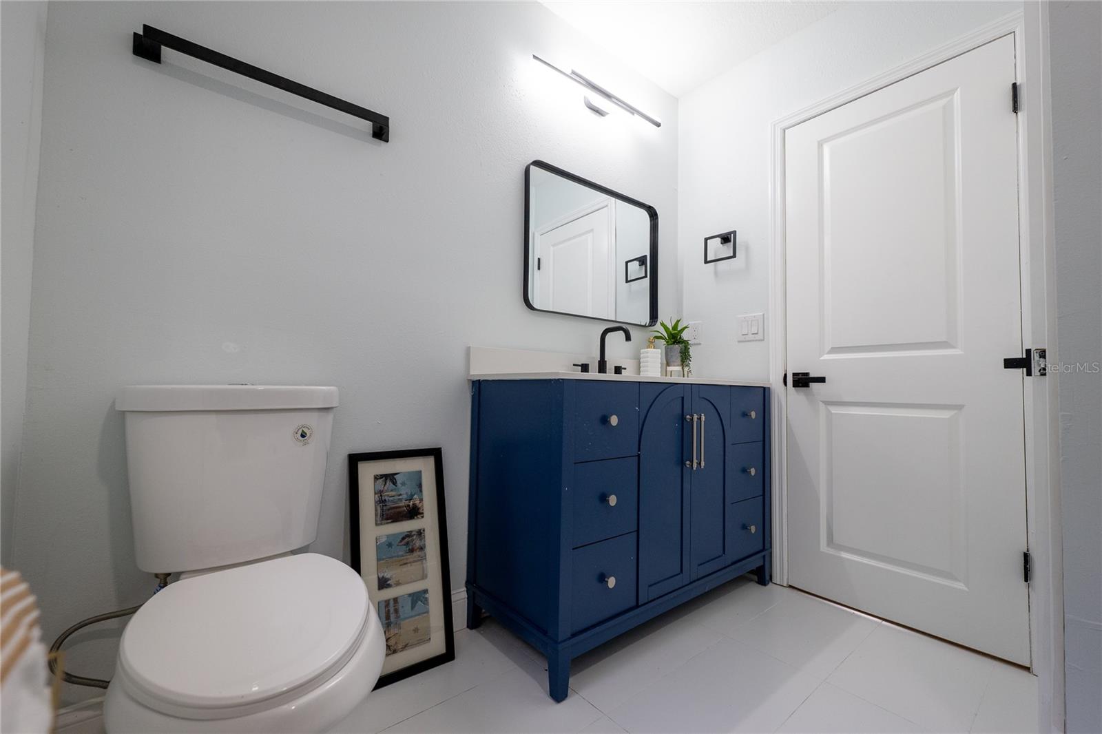 Listing photo id 16 for 1720 Lambright Street