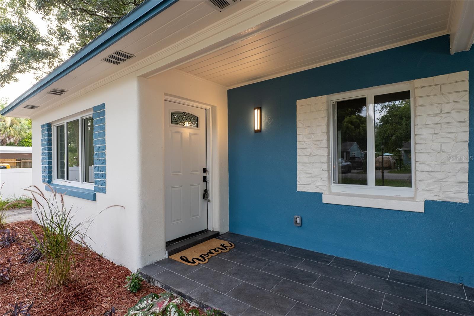 Listing photo id 21 for 1720 Lambright Street